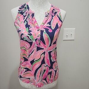 Lilly Pulitzer Women's XS Sleeveless Henley Top Tropical Print Vibrant Colorful‎